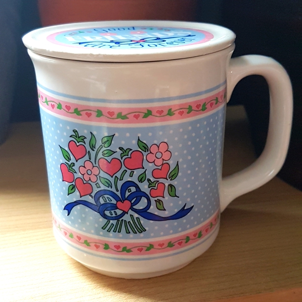 Vintage Good Friends are Forever mug with lid.